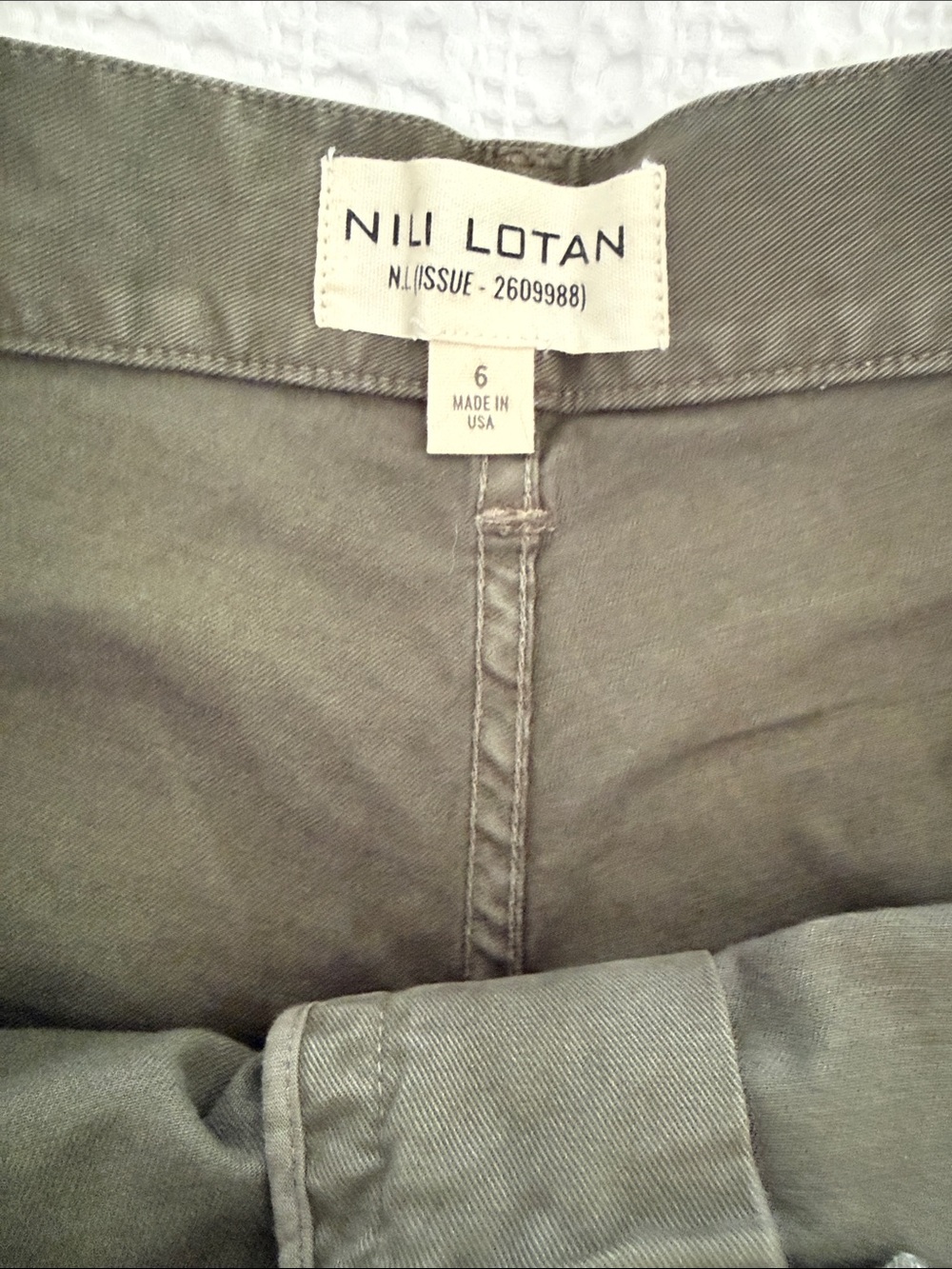 NILI LOTAN Shon Cotton Twill Barrel-Leg Size 6 Camo Olive Green color - Picture 3 of 12